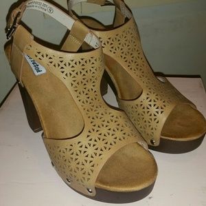Not Rated boho platform sandals,size 9,cute!!!